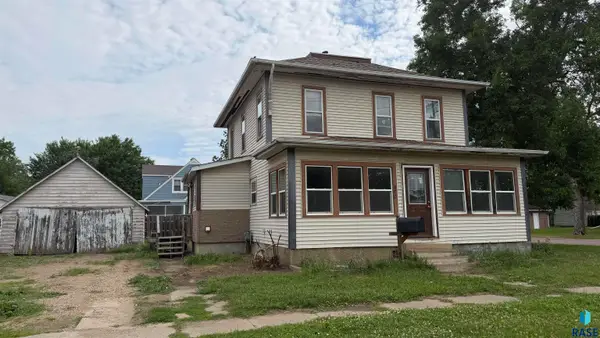 400 W Spruce St, Beresford, SD 57004