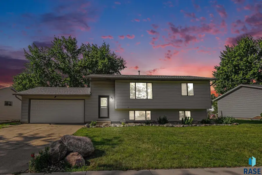 5413 W Missouri St St, Sioux Falls, SD 57106 - #2