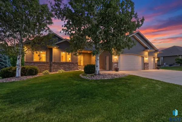 1705 W Ashton Trl, Brandon, SD 57005