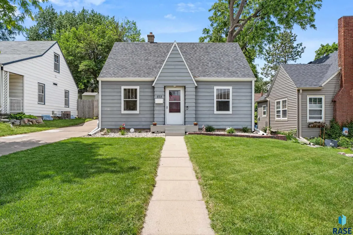 823 S West Ave, Sioux Falls, SD 57104 - #1