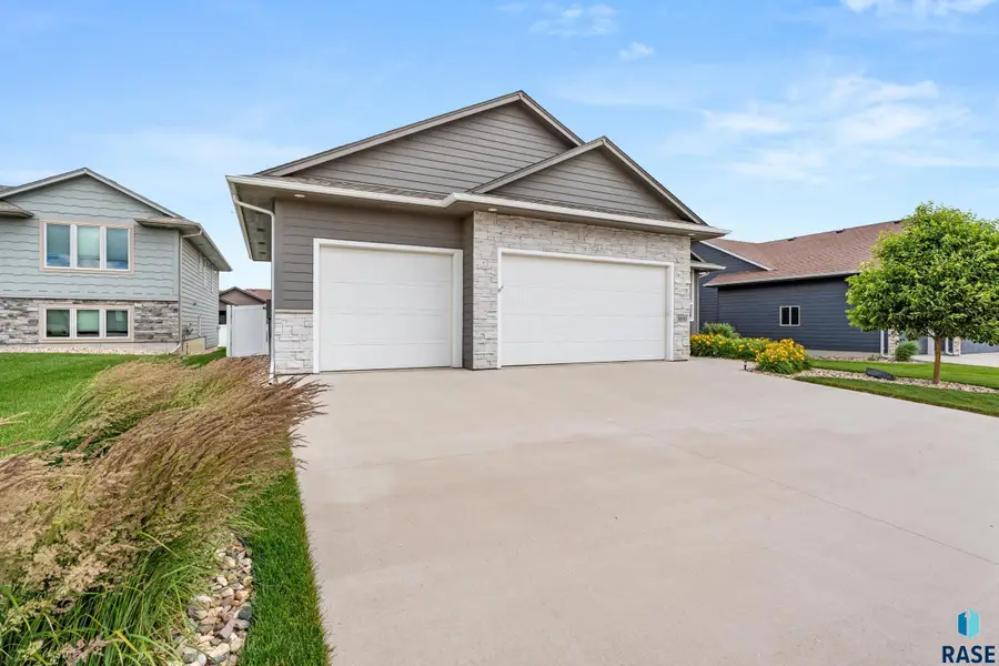 3600 E High Plains Cir Cir, Sioux Falls, SD 57108 - #2
