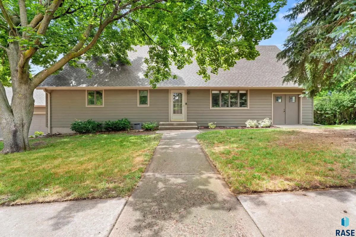 803 N Iowa Ave, Dell Rapids, SD 57022 - #1