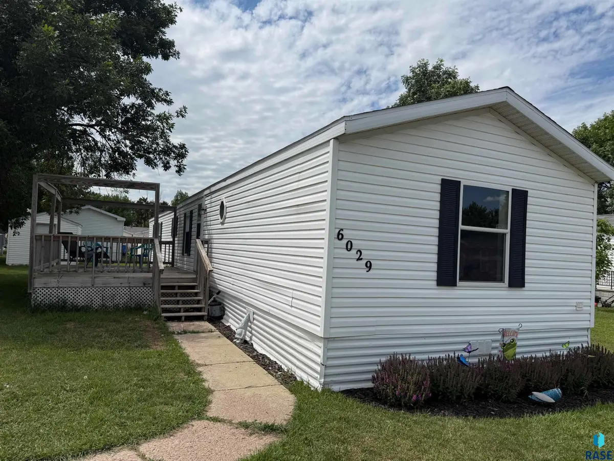 6029 S Mckenzie Pl, Sioux Falls, SD 57106 - #1