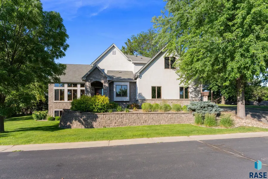2502 S Big Timber Pl, Sioux Falls, SD 57105 - #2