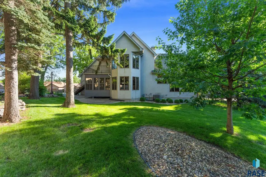 2502 S Big Timber Pl, Sioux Falls, SD 57105 - #3
