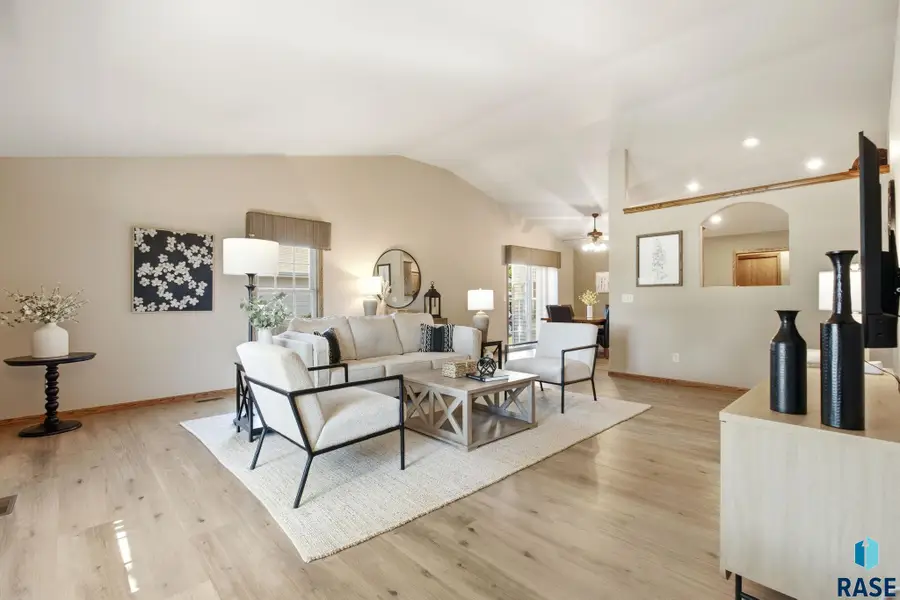 501 N Pasque Flower Trl, Brandon, SD 57005 - #3