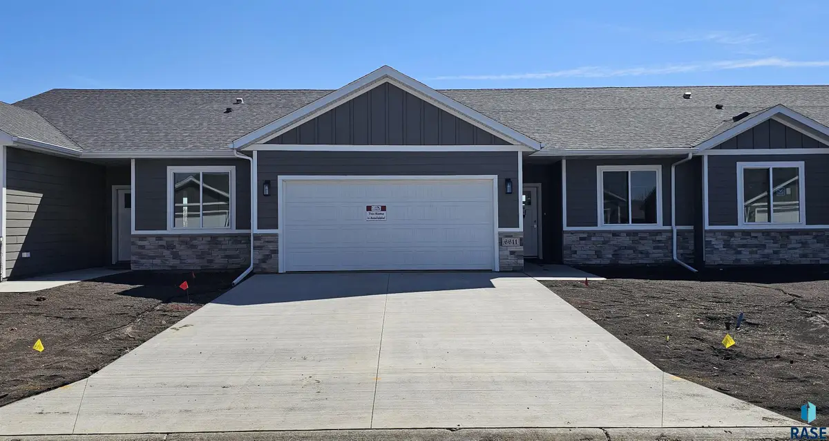 6611 W Gresford Pl, Sioux Falls, SD 57106 - #1