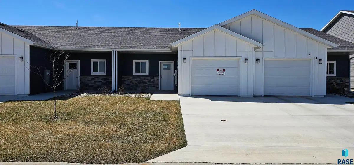 6213 S Hunt Pl, Sioux Falls, SD 57106 - #1