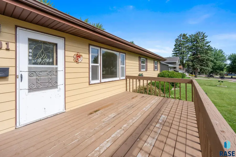1301 S Joliet Ave, Sioux Falls, SD 57110 - #3