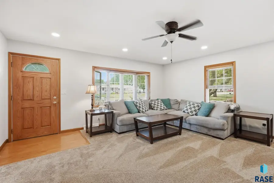 120 S 7th Ave Ave, Brandon, SD 57005 - #3