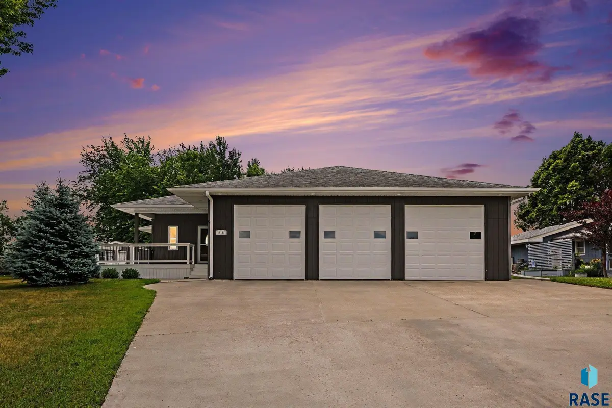 218 Douglas Blvd, Baltic, SD 57003 - #1