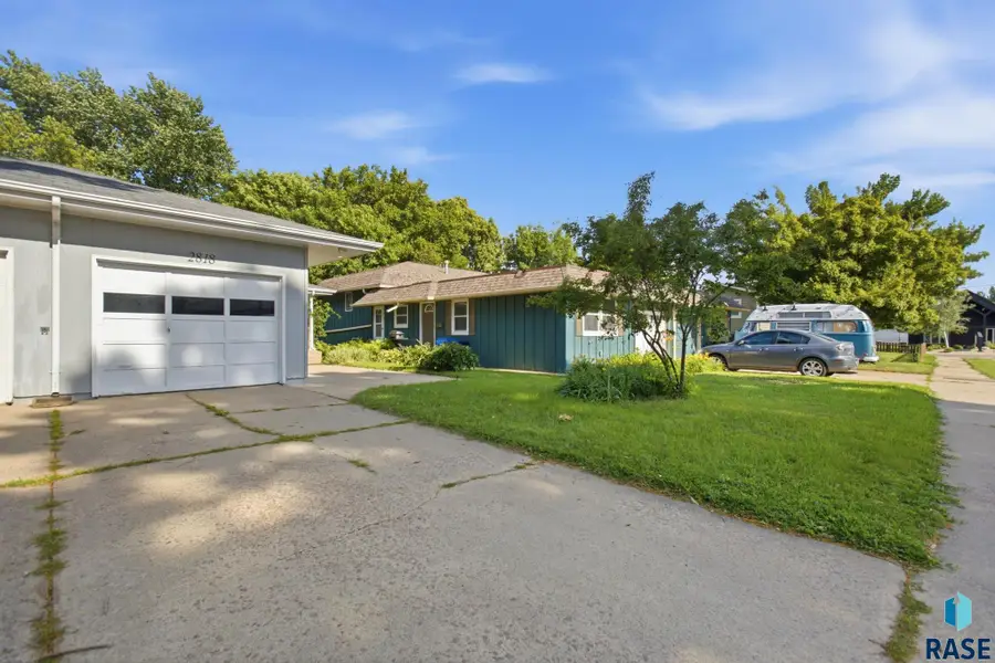 2818 S Main Ave, Sioux Falls, SD 57105 - #3