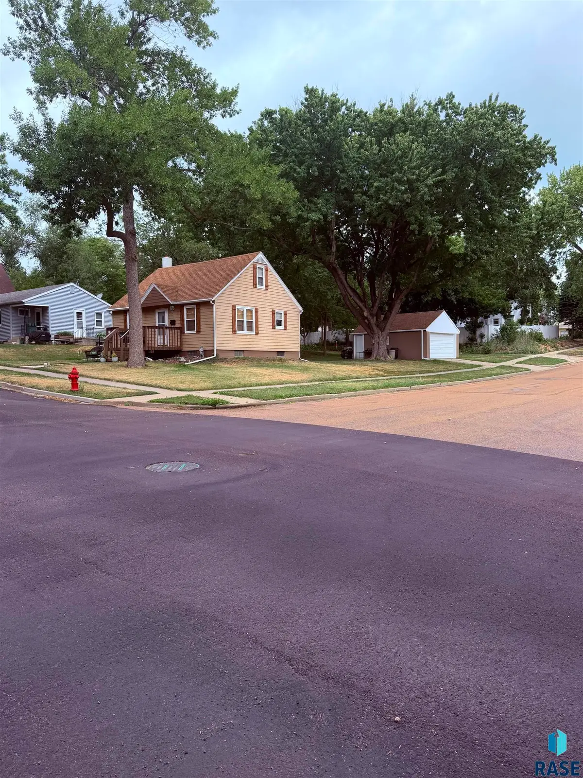 212 E 8th St, Dell Rapids, SD 57022 - #1