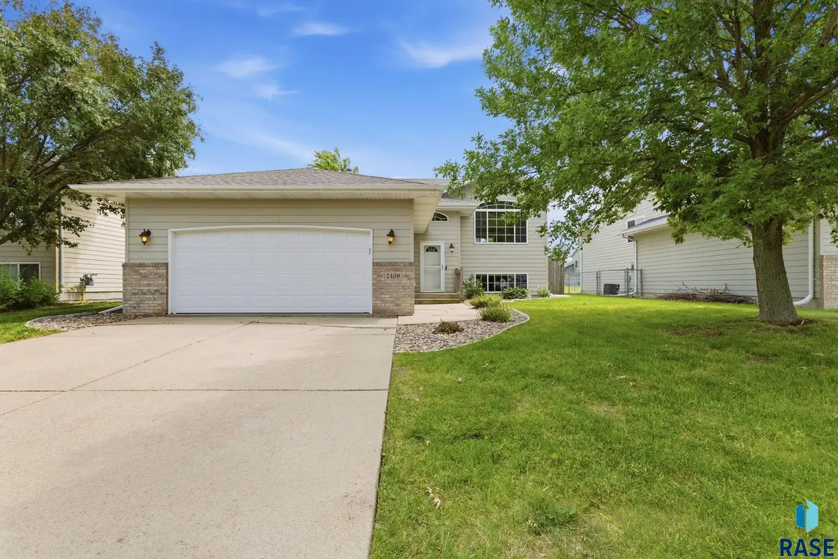 7409 W 50th St, Sioux Falls, SD 57106 - #1