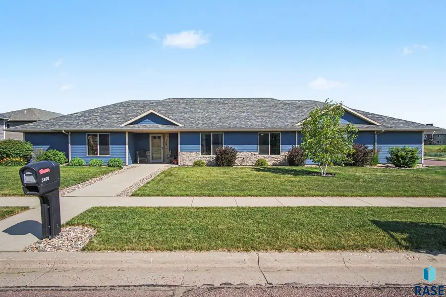 5800 W Yukon Trl, Sioux Falls, SD 57107 - #2