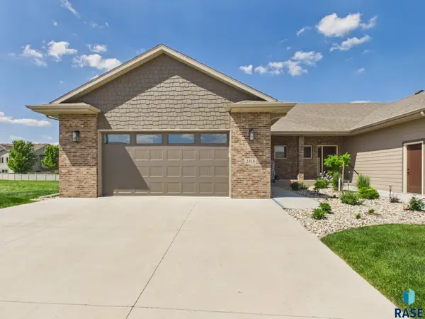 2418 E Joshua Cir, Sioux Falls, SD 57108