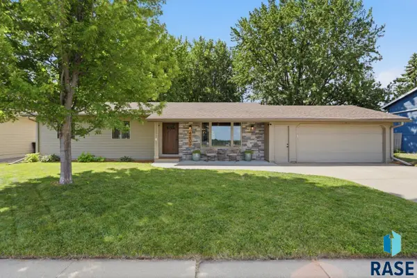4209 E 22nd St, Sioux Falls, SD 57103