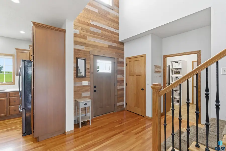 605 E 2nd Ave, Beaver Creek, MN 56116 - #2