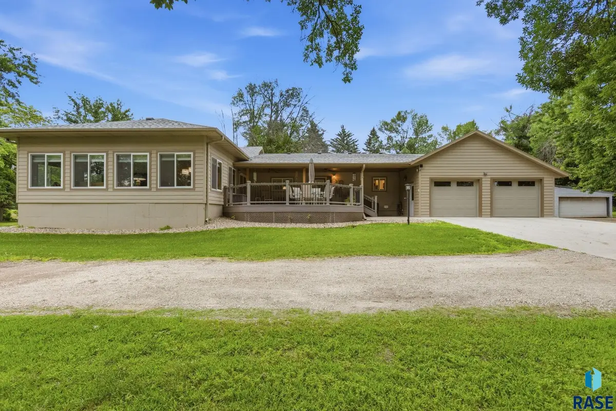 4701 N Timberline Ave, Sioux Falls, SD 57110 - #1