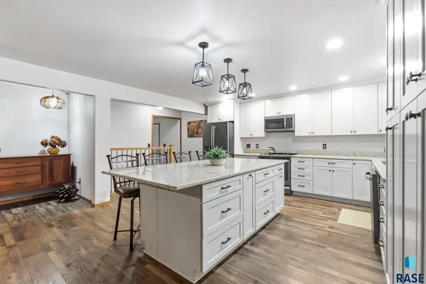 4701 N Timberline Ave, Sioux Falls, SD 57110