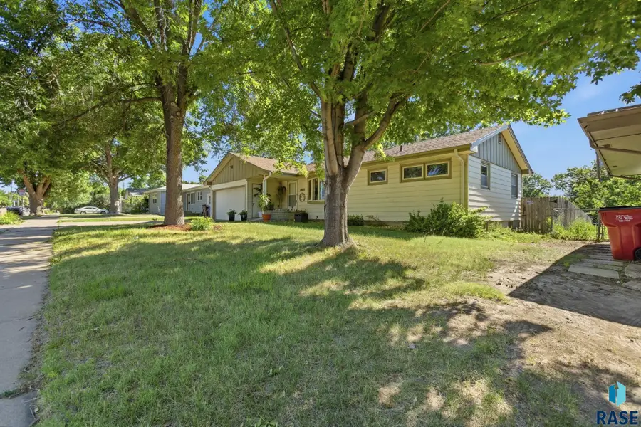 2800 S Western Ave, Sioux Falls, SD 57105 - #3