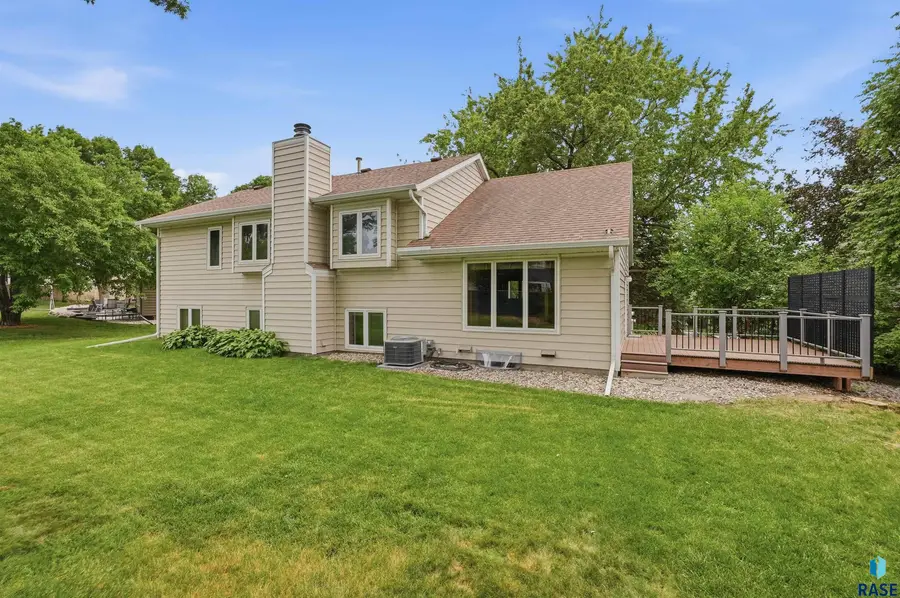 4600 Quail Run Ave, Sioux Falls, SD 57105 - #2