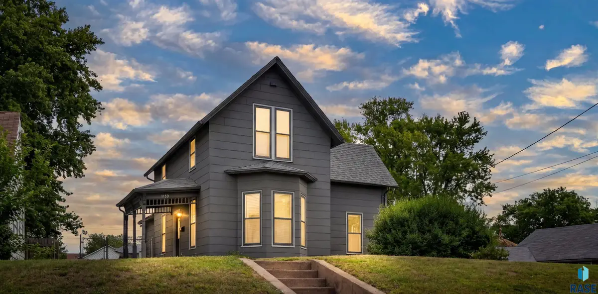 1708 E 7th St, Sioux Falls, SD 57104 - #1