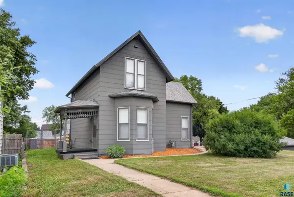 1708 E 7th St, Sioux Falls, SD 57104