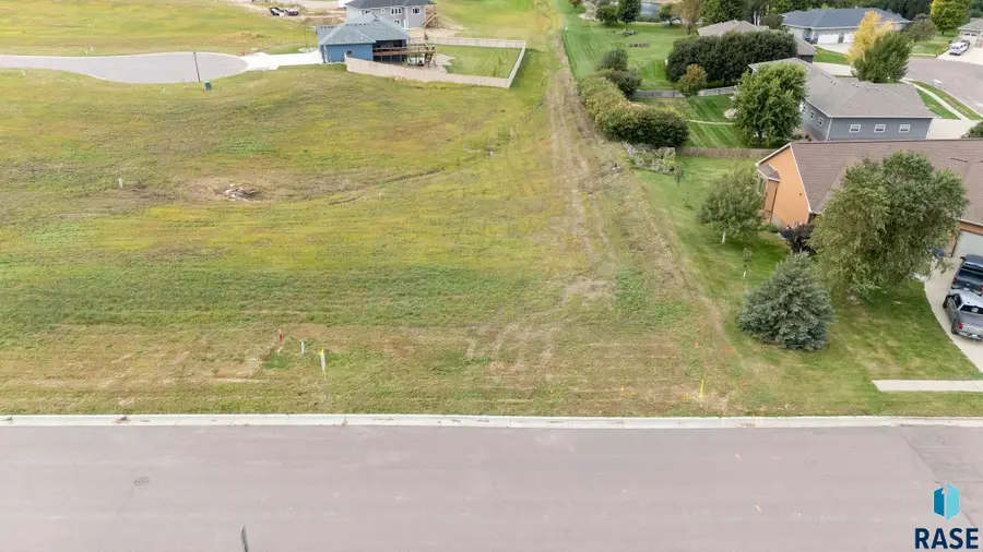 605 Hanna Trl, Crooks, SD 57020 - #2