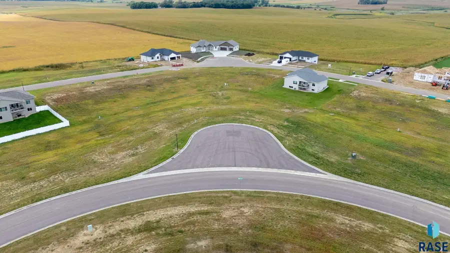 304 W Willow Trl, Crooks, SD 57020 - #2