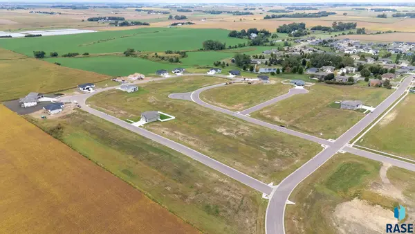 404 W Willow Trl, Crooks, SD 57020