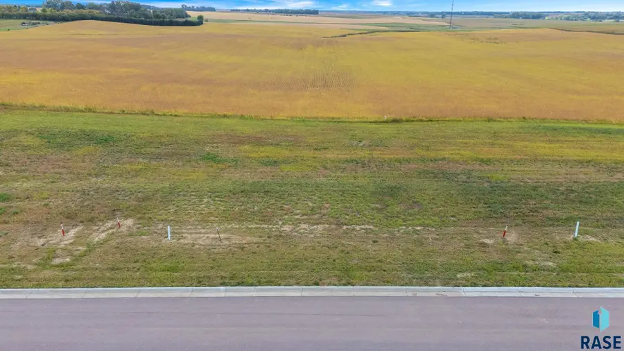 509 W Willow Trl, Crooks, SD 57020 - #2