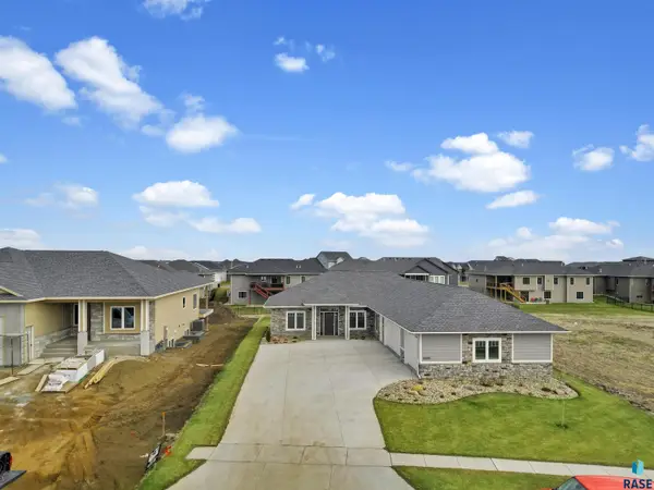6600 E Fieldview St, Sioux Falls, SD 57110
