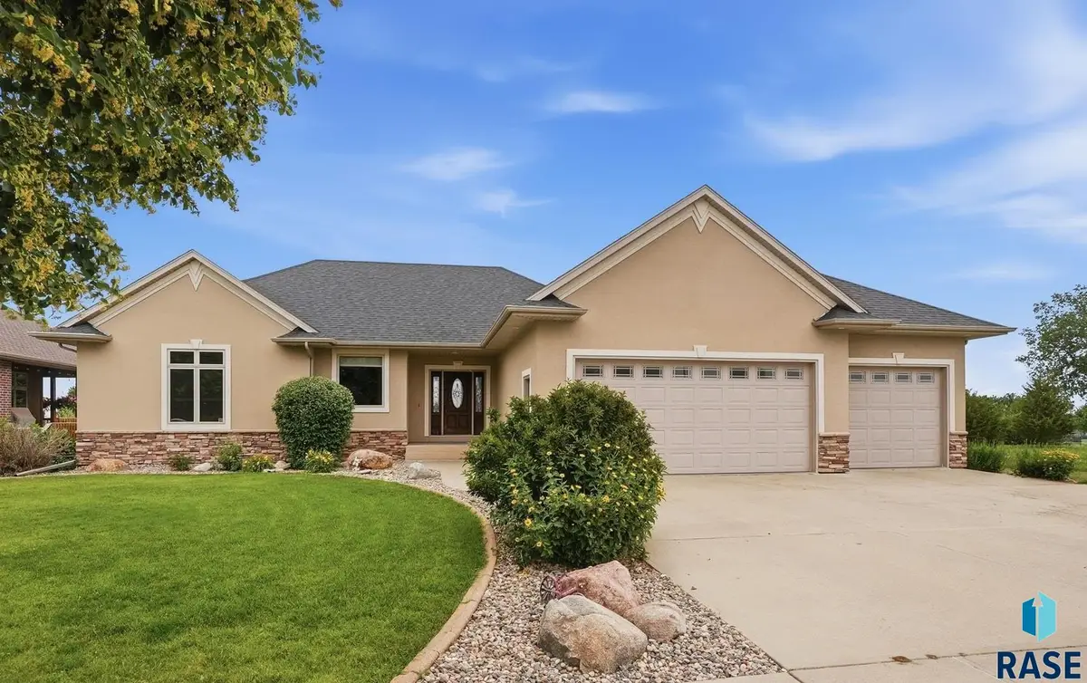 7404 W 15th St, Sioux Falls, SD 57106 - #1