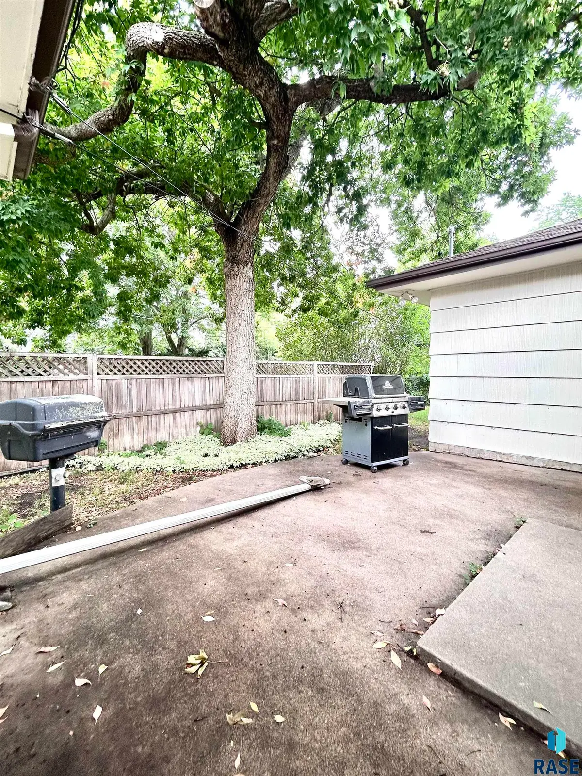 1509 S Carter Pl, Sioux Falls, SD 57105 - #1
