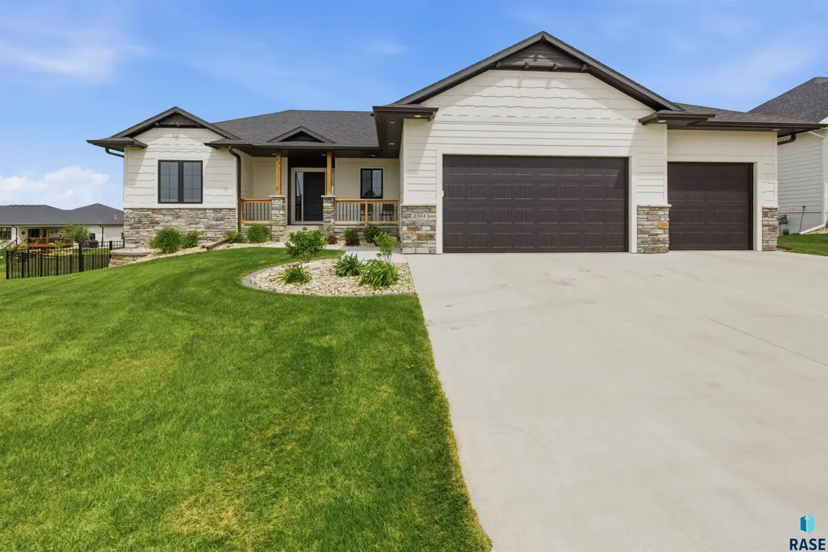 2504 S Galena Ct, Sioux Falls, SD 57110 - #1