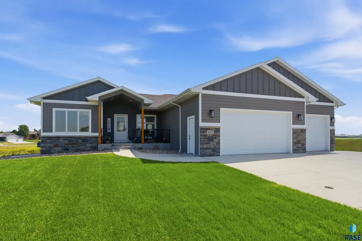 612 Iver Ave, Baltic, SD 57003 - #1
