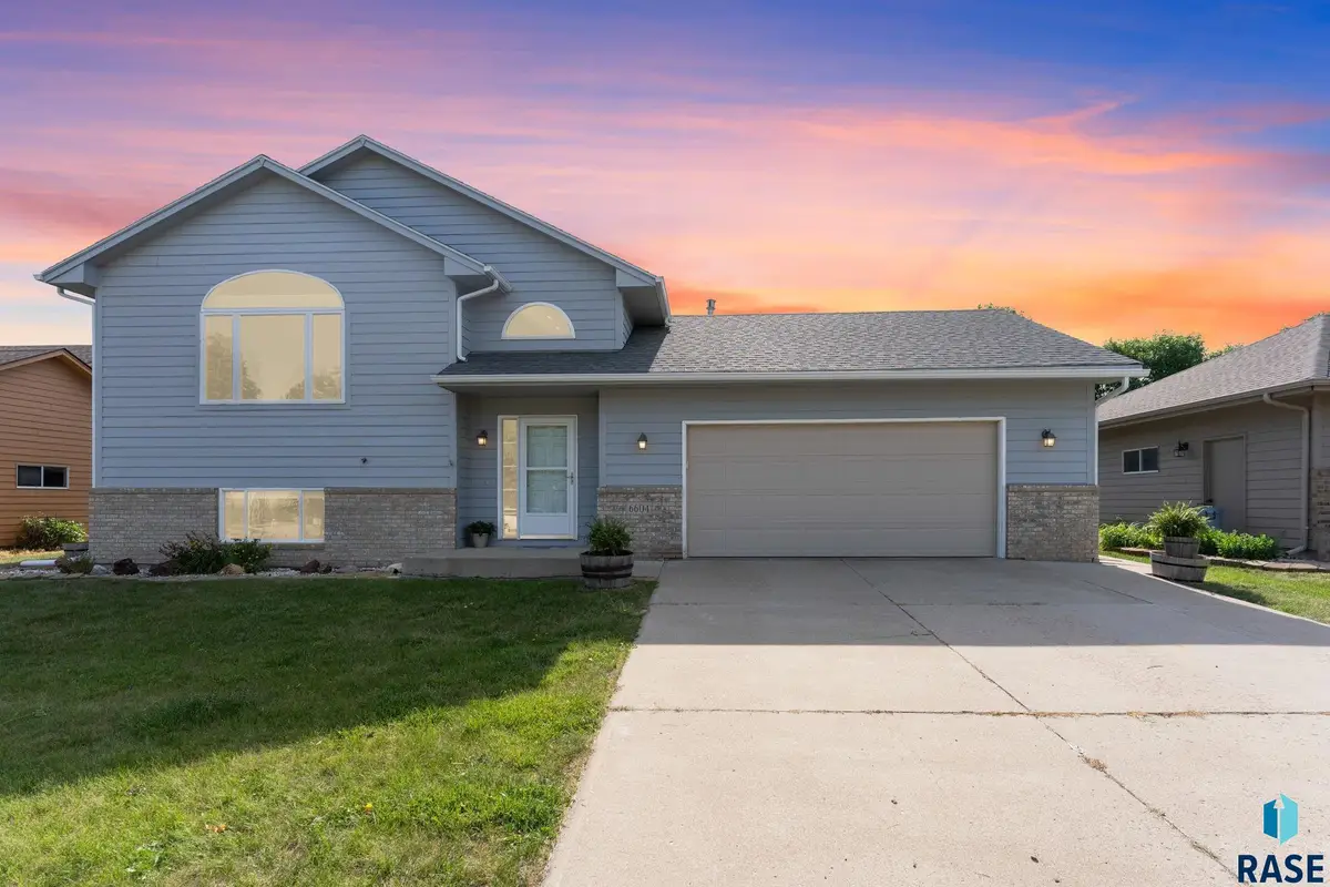6604 Mogen Ave S, Sioux Falls, SD 57108 - #1