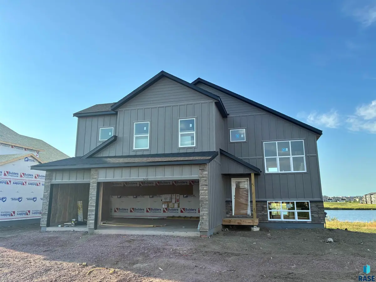 5616 E Ashwood Cir, Sioux Falls, SD 57108 - #1