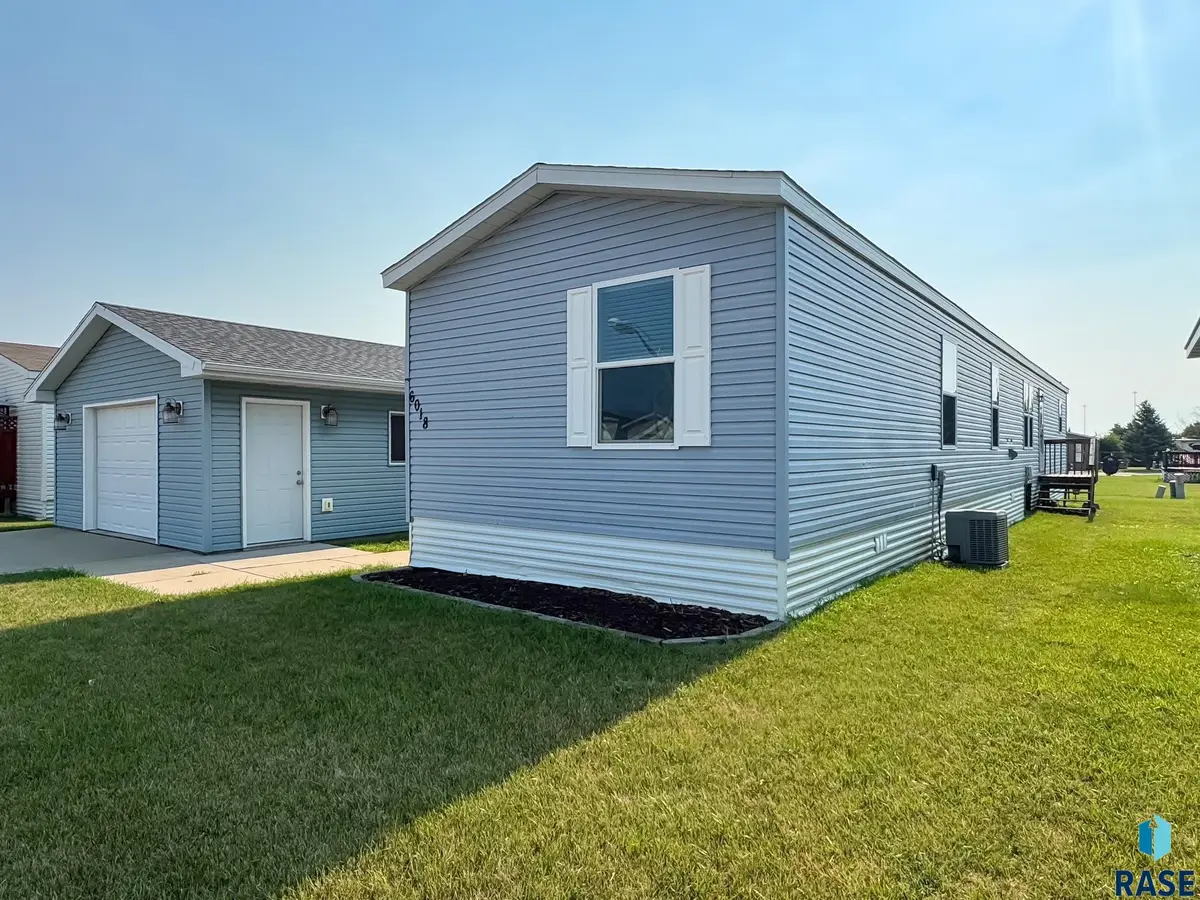 6018 S Belfair Pl, Sioux Falls, SD 57106 - #1