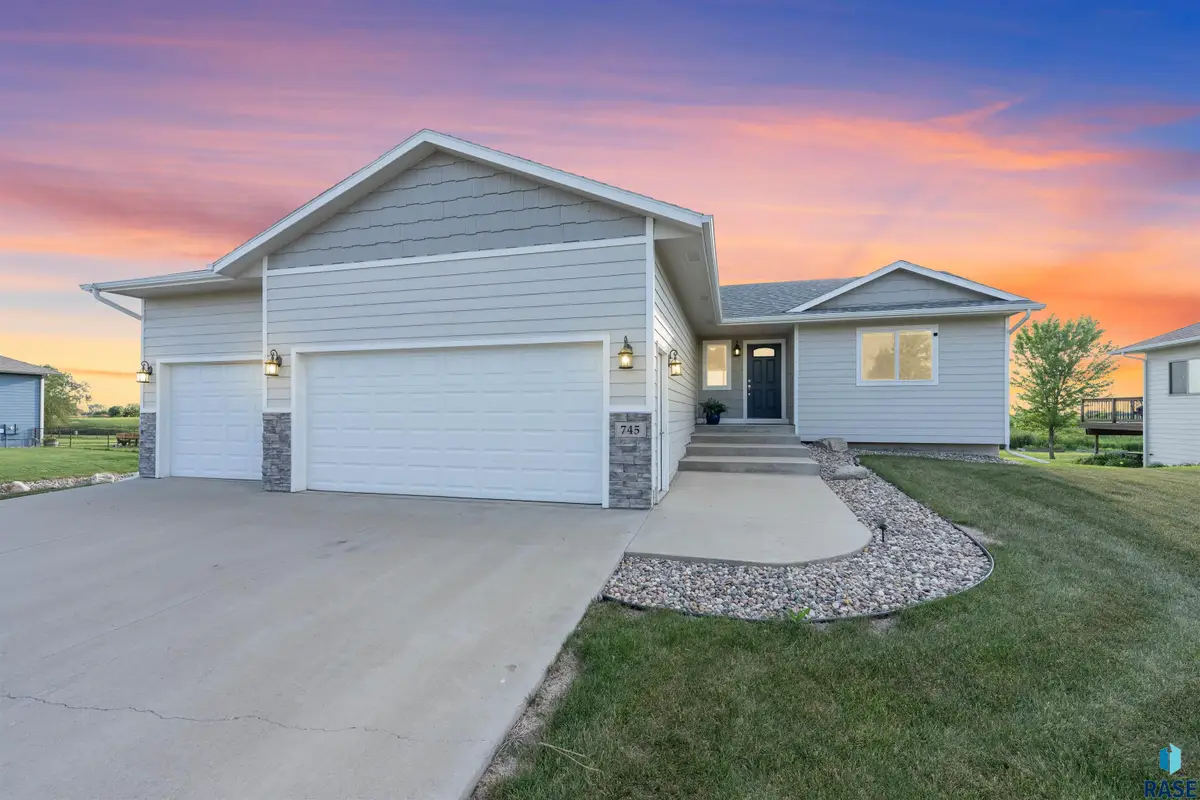 745 Fox Ct, Tea, SD 57064 - #1