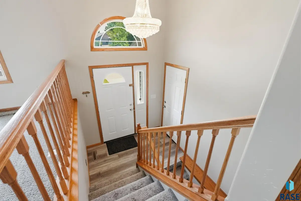 4404 E Steeple Cir, Sioux Falls, SD 57103 - #1