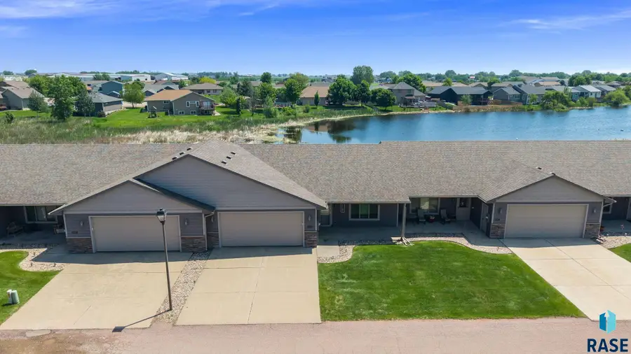1006 Tanner Ct, Tea, SD 57064 - #3