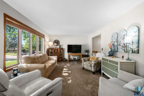 1212 S Joliet Ave, Sioux Falls, SD 57110