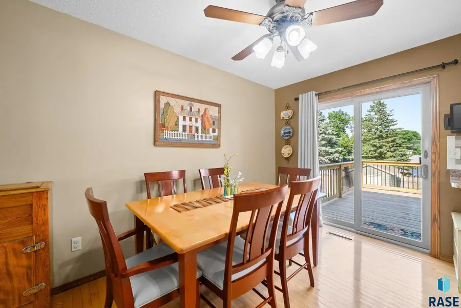 1212 S Joliet Ave, Sioux Falls, SD 57110 - #2