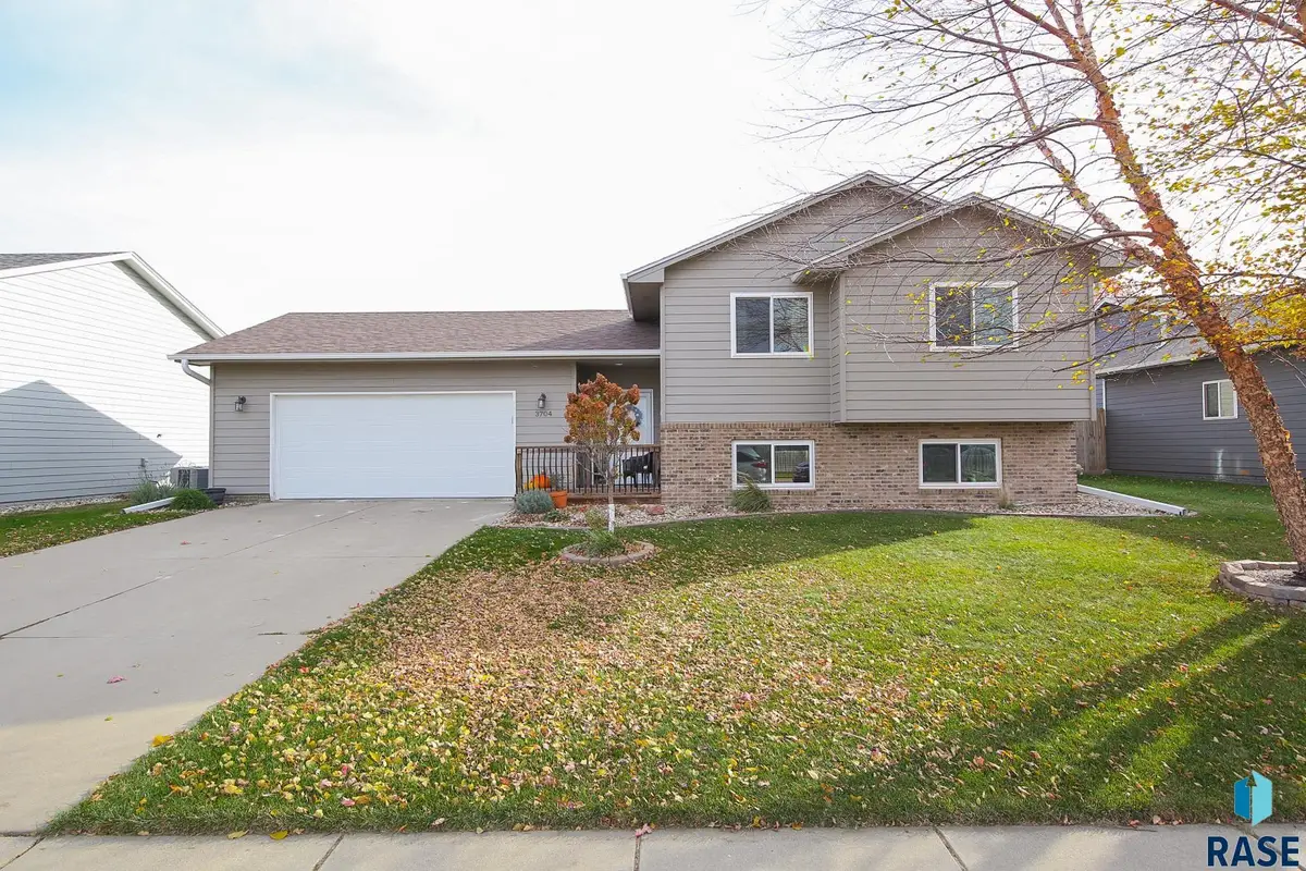 3704 S Stanford Ave, Sioux Falls, SD 57106 - #1