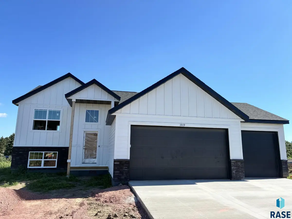 1019 Estate St, Harrisburg, SD 57032 - #1