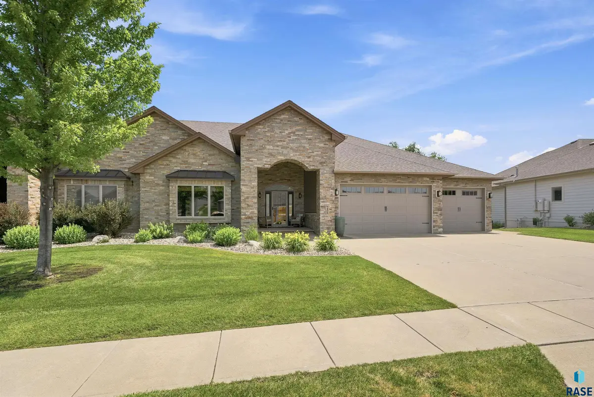 7406 S Grand Arbor Ct, Sioux Falls, SD 57108 - #1