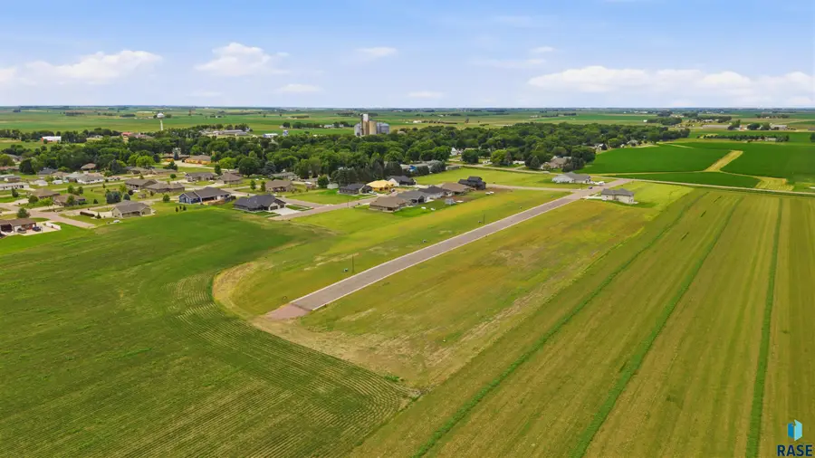 1405 Castle St, Larchwood, IA 51241 - #3