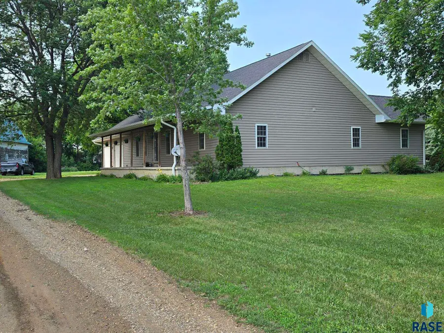 46336 287th St, Centerville, SD 57014 - #2